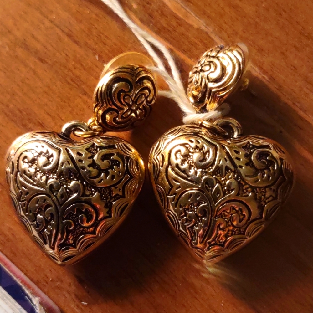 Bubble Heart Scroll Earrings & Backs